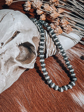 Load image into Gallery viewer, Desert Pearl Choker
