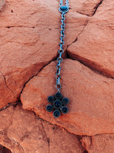 Load image into Gallery viewer, Flower Lariat Necklace
